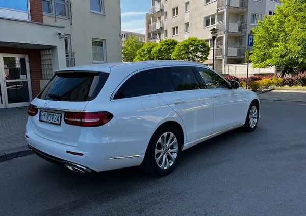 Mercedes-Benz Klasa E cena 94799 przebieg: 161000, rok produkcji 2017 z Kazimierza Wielka małe 232